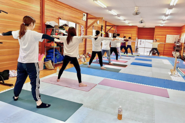 地域活動としてのヨガクラスの様子