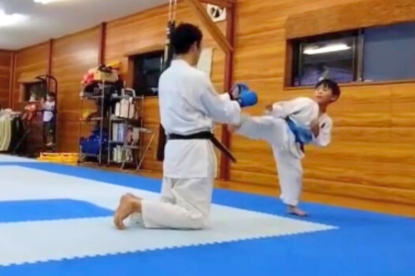 試合の練習風景　豊後大野市の子ども空手